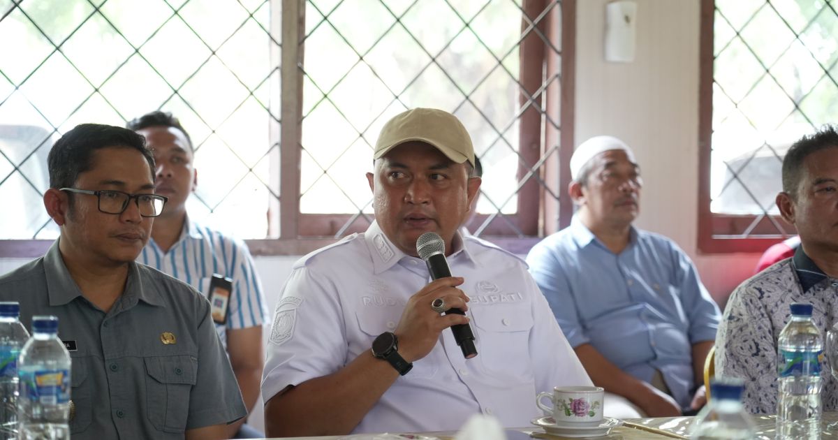 Gerak Cepat Bupati Bogor Tinjau Lokasi Runtuhnya Atap SMKN 1 Gunung Putri, Pastikan Kegiatan Belajar Mengajar Tetap Aman