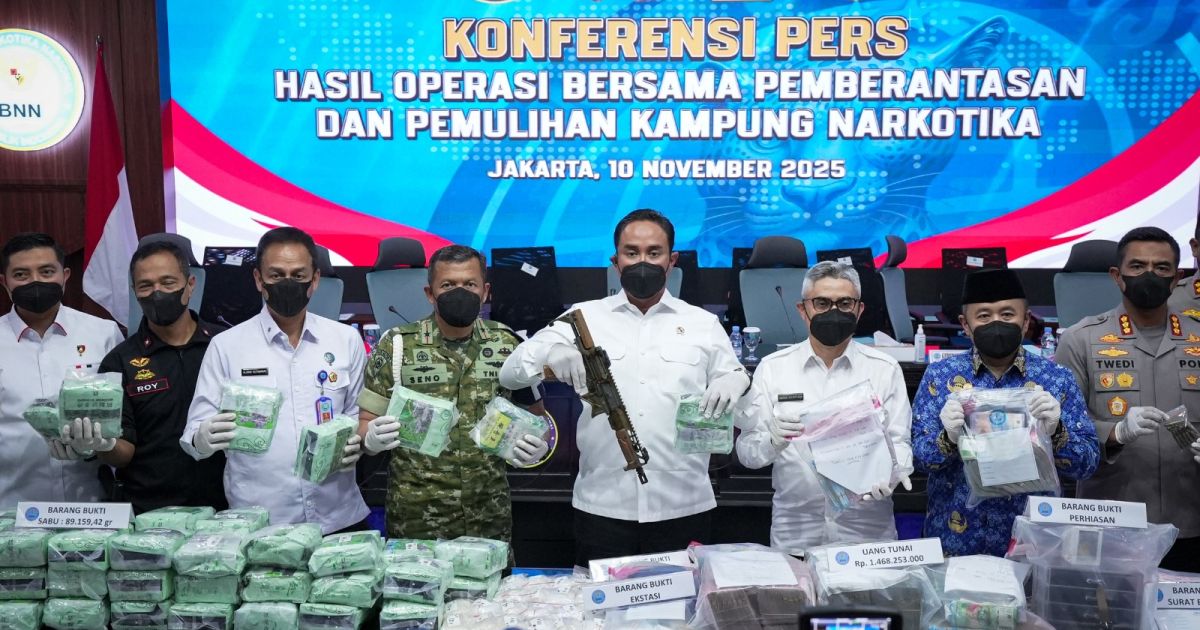 Operasi Bersama Pemberantasan dan Pemulihan Kampung Narkoba Sinergi BNN TNI Polri dan Pemerintah Daerah