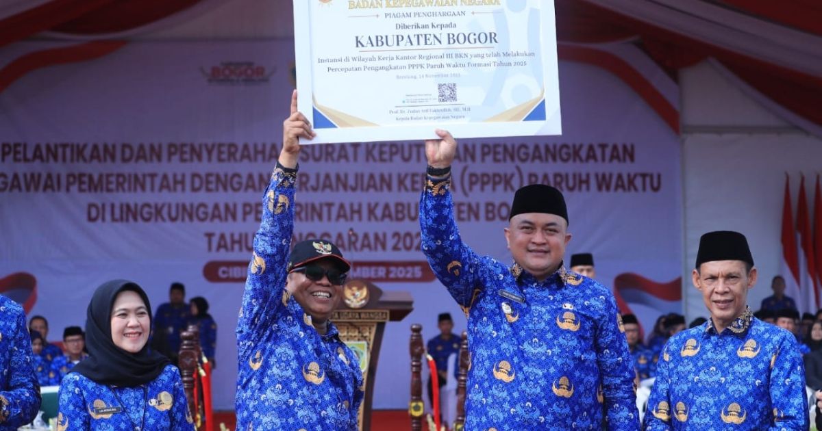 Bupati Bogor  Rudy Susmanto Lantik 9.687 PPPK Paruh Waktu, Terbesar Se-Indonesia