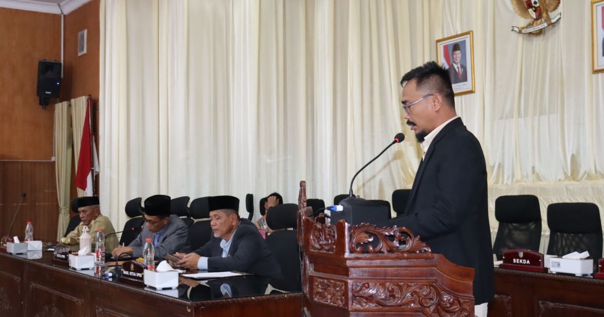 DPRD Batu Bara Rarapat  Paripurna Terkait Penyampaian Laporan Reses  III TH 2025