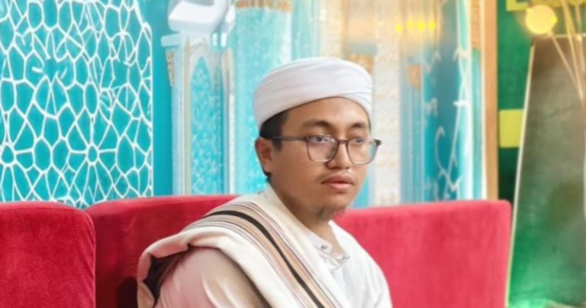 Ket  Foto  :  KH. Ahmad Muhammad Mustain Nasoha  , Pengasuh Pesantren Raudlatul Muhibbin Al Mustainiyyah sekaligus Pengurus Bidang Dakwah DMI Surakarta