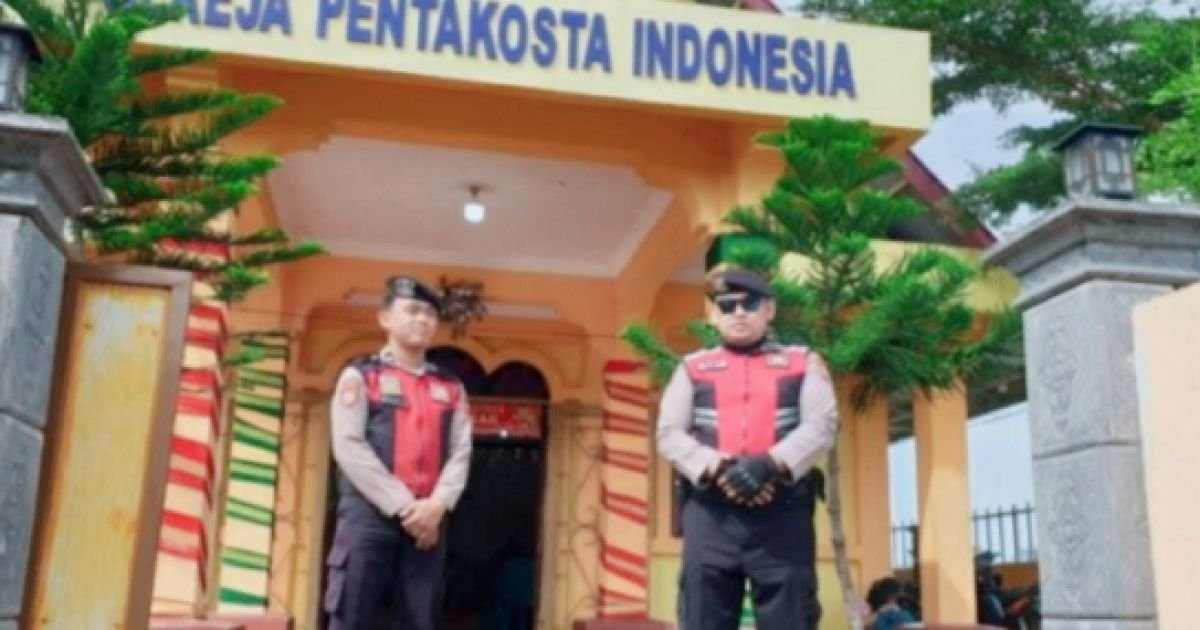 Personil Polres Batu Bara Laksanakan Pengamanan Di Greja Ciptakan Rasa Aman Dan Nyaman