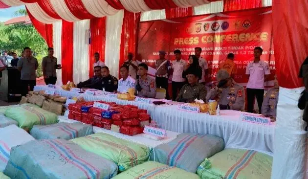 Selamatkan Lebih dari 9 Juta Jiwa dari Bahaya Narkoba Polda Aceh Amankan Ganja 1.3 Ton Sabu 80,5 Kg Dan 1Kg Kokain