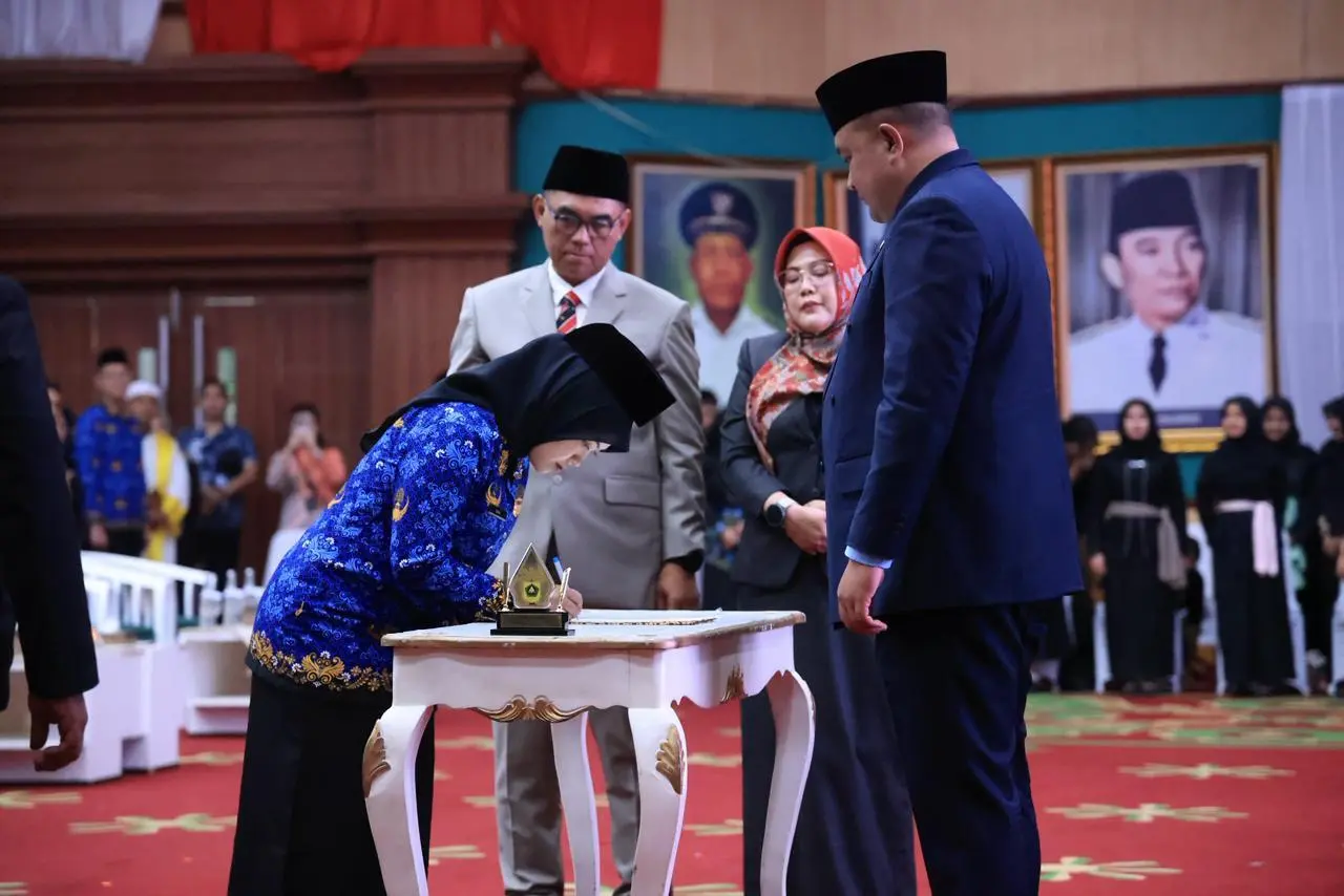 Bupati Bogor Lantik PPPK Penuh Waktu Tahap II, Paruh Waktu Menyusul   