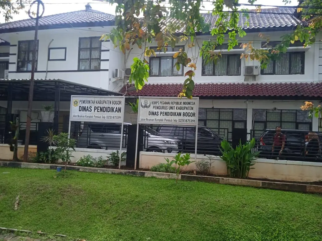 Kinerja Seorang Pejabat di Dinas Pendidikan Kabupaten Bogor Menuai Sorotan Publik