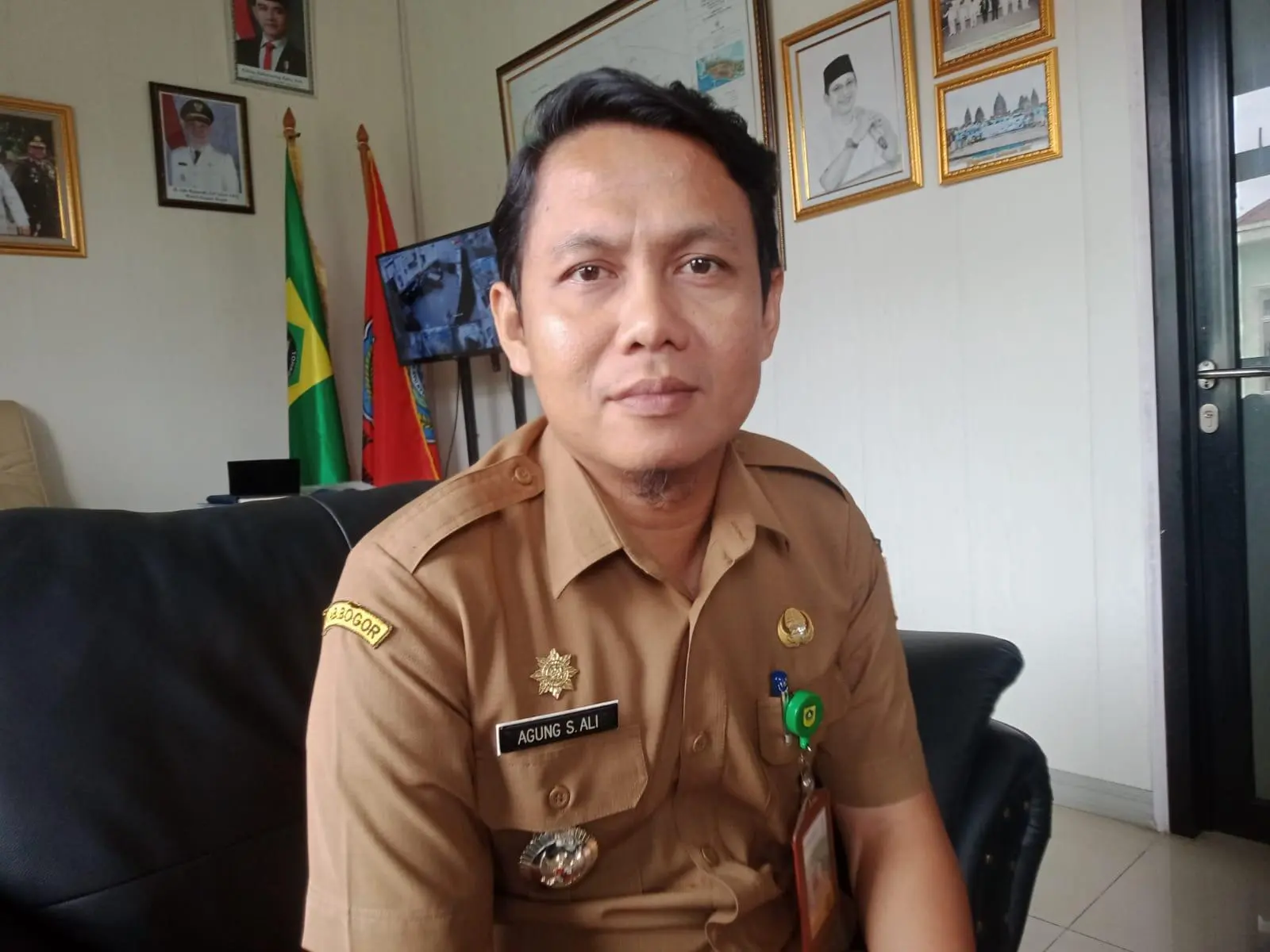 Camat Tegaskan, Tahun 2025 ini Kemenbud RI Akan Pindahkan Situs Batu Bergores Dari Dasar Sungai Cianteun