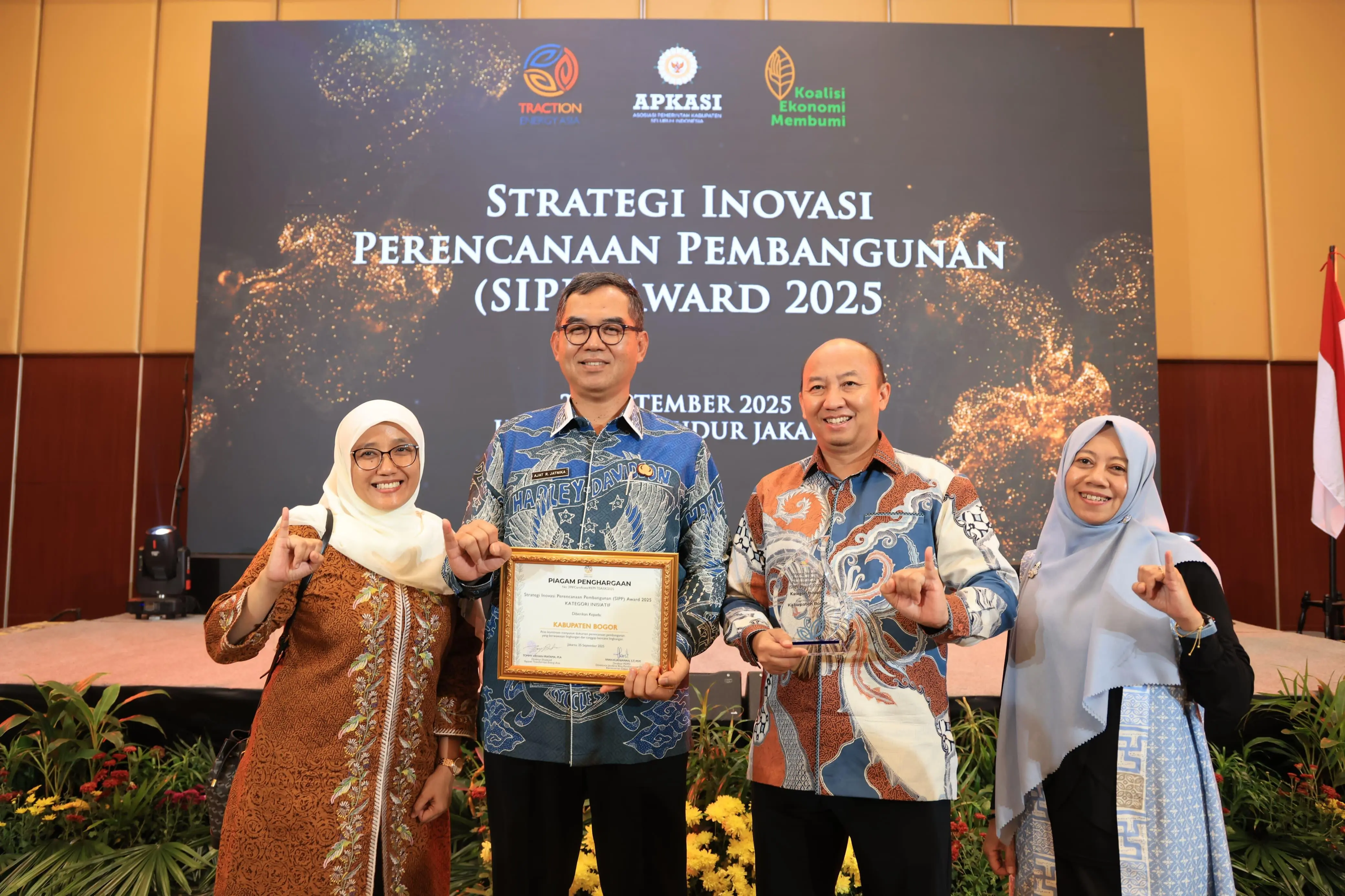 Kabupaten Bogor Jadi Kabupaten Terinisiatif Dalam Menyusun Perencanaan Pembangunan Yang Berwawasan Lingkungan Dan Tanggap Bencana Di SIPP Awards 2025 