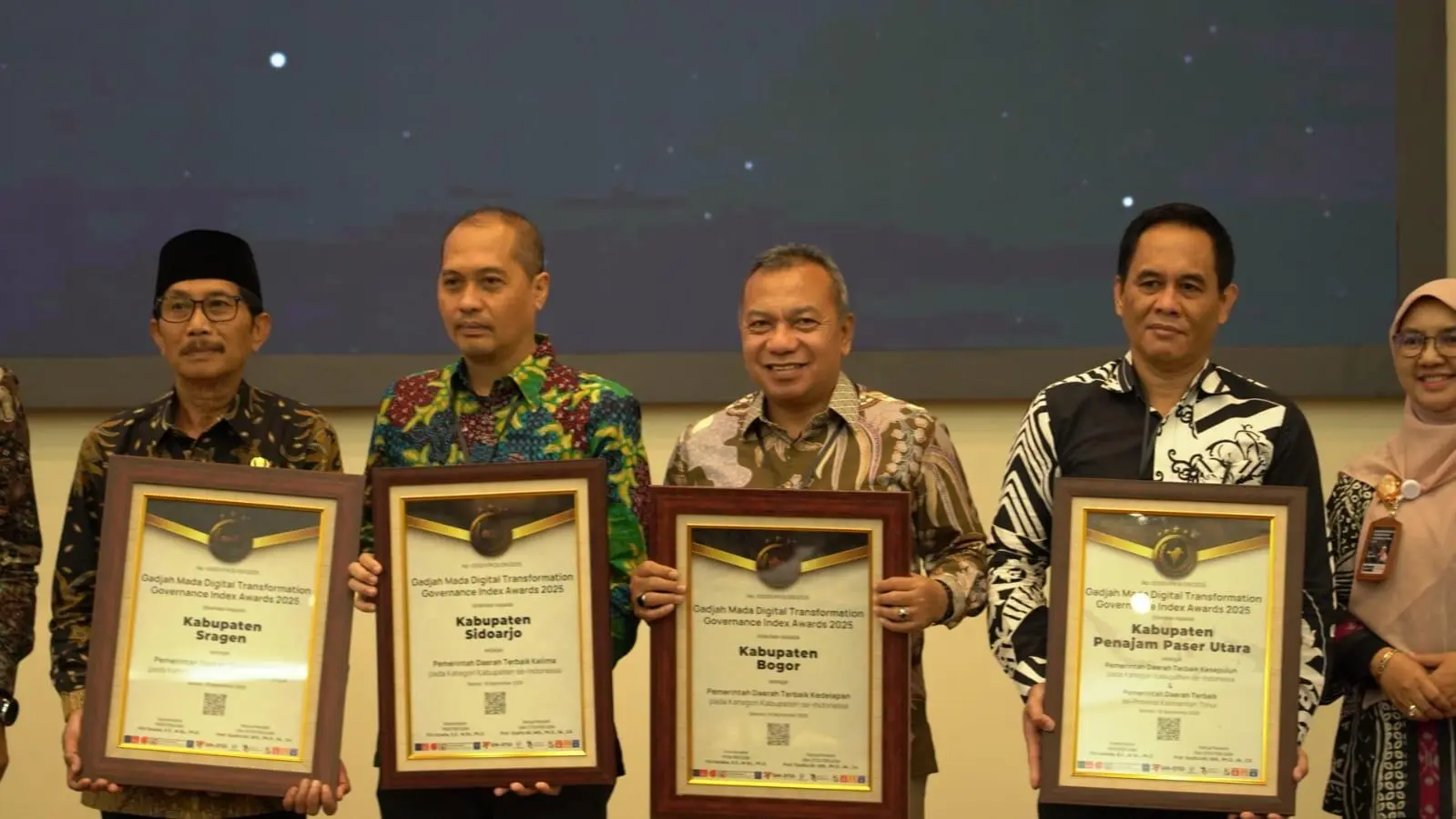 Pemkab Bogor Raih Penghargaan Digital Transformation Governance Index Dari Universitas Gadjah Mada