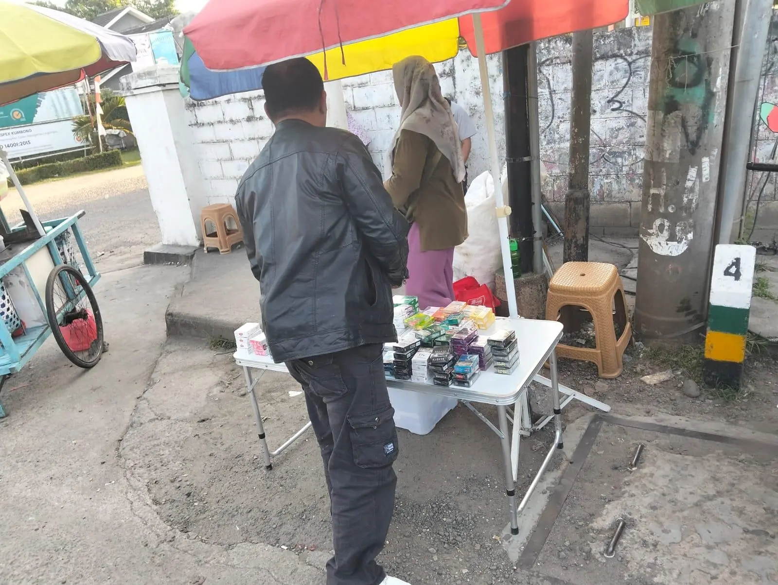 ‎Bos Rokok Ilegal Ditangkap, Aktivitas Bisnis Diduga Dikendalikan Sang Istri