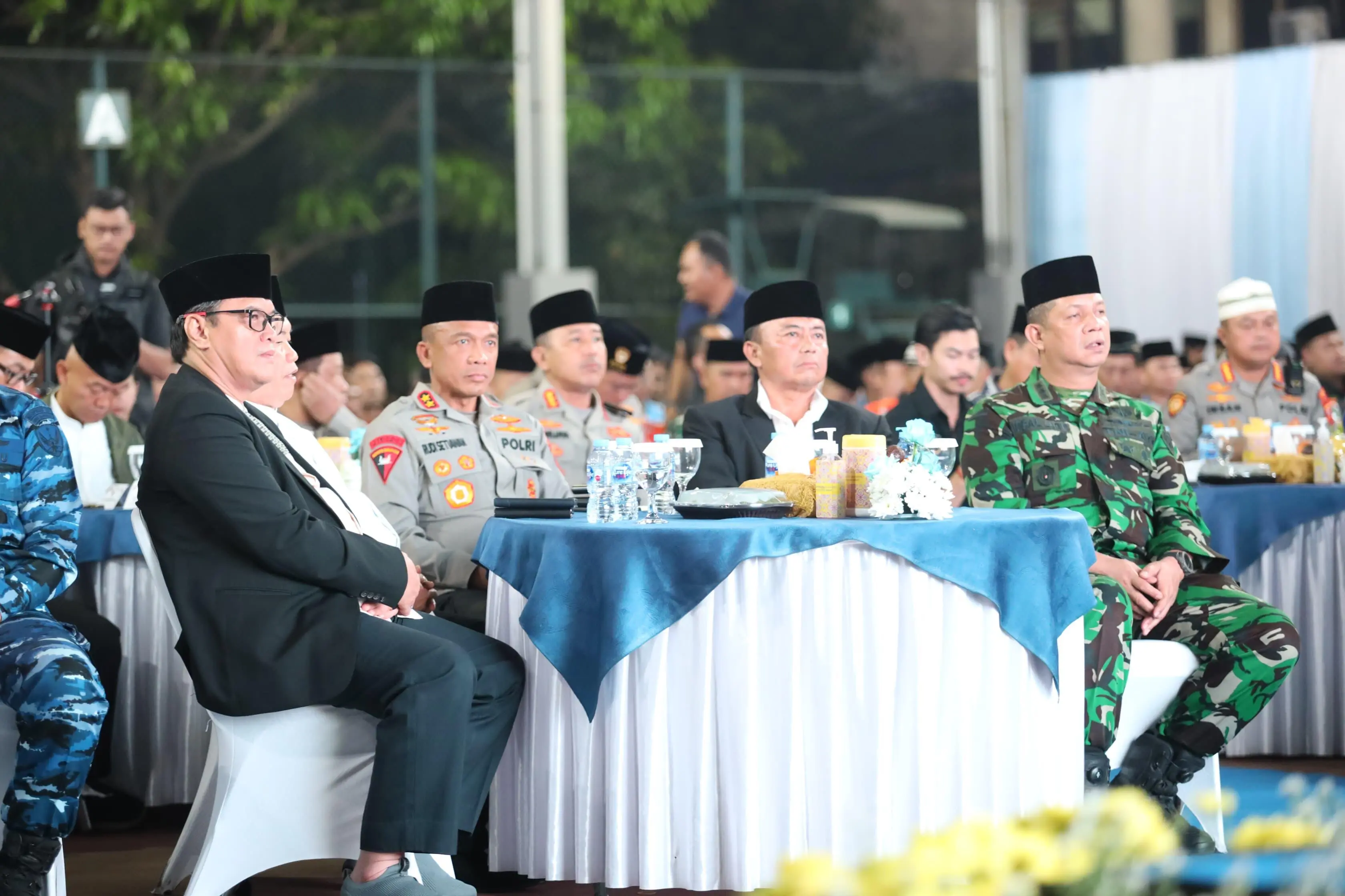 Sauyunan Jaga Nagri : Kapolda Jabar Ajak Ojol Jaga Persatuan dan Kedamaian