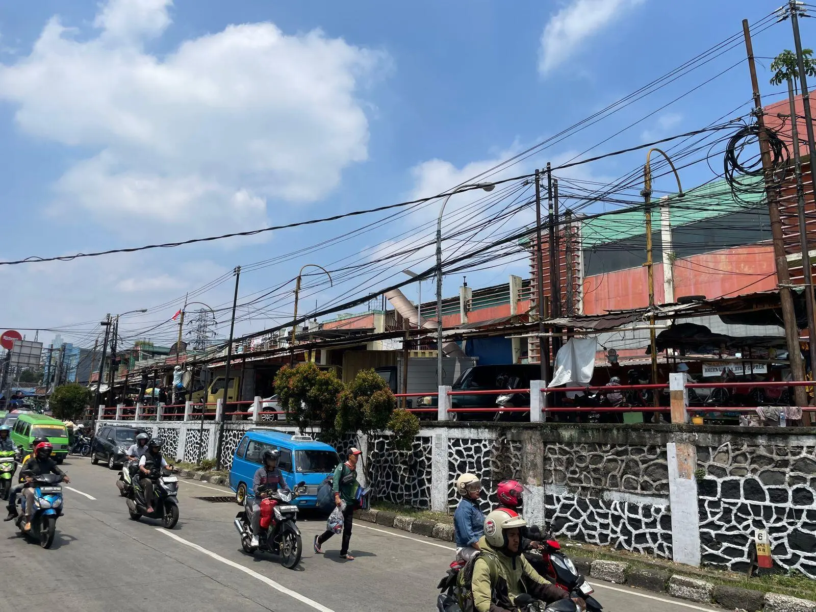 Penataan Kabel Udara Demi Wujudkan Kota Rapi, Indah, dan Aman dilakukan oleh Pemkab Bogor