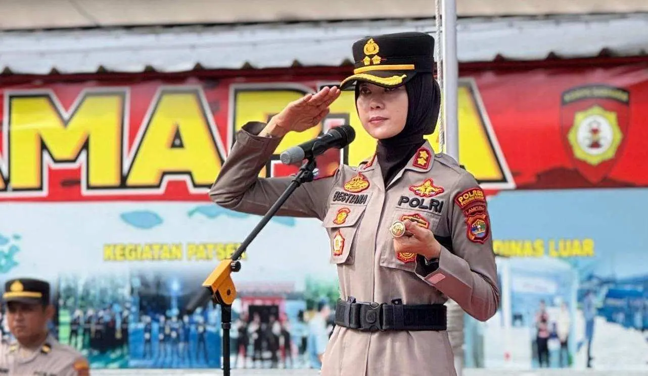 Kapolres Pesisir Barat Pimpin Upacara Serah Terima Jabatan Pejabat Utama