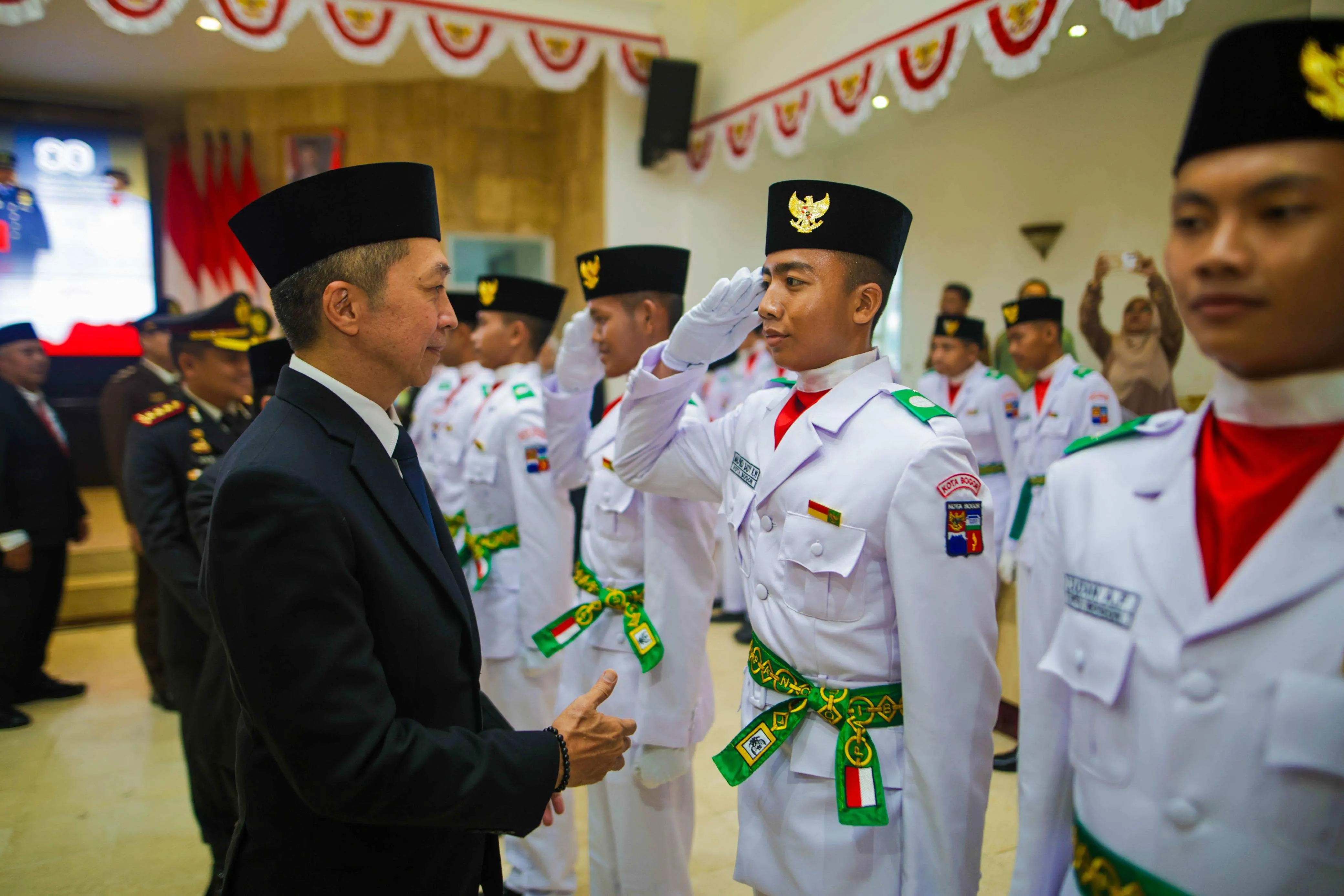 Siap Bertugas, Dedie Rachim Kukuhkan 38 Anggota Paskibraka
