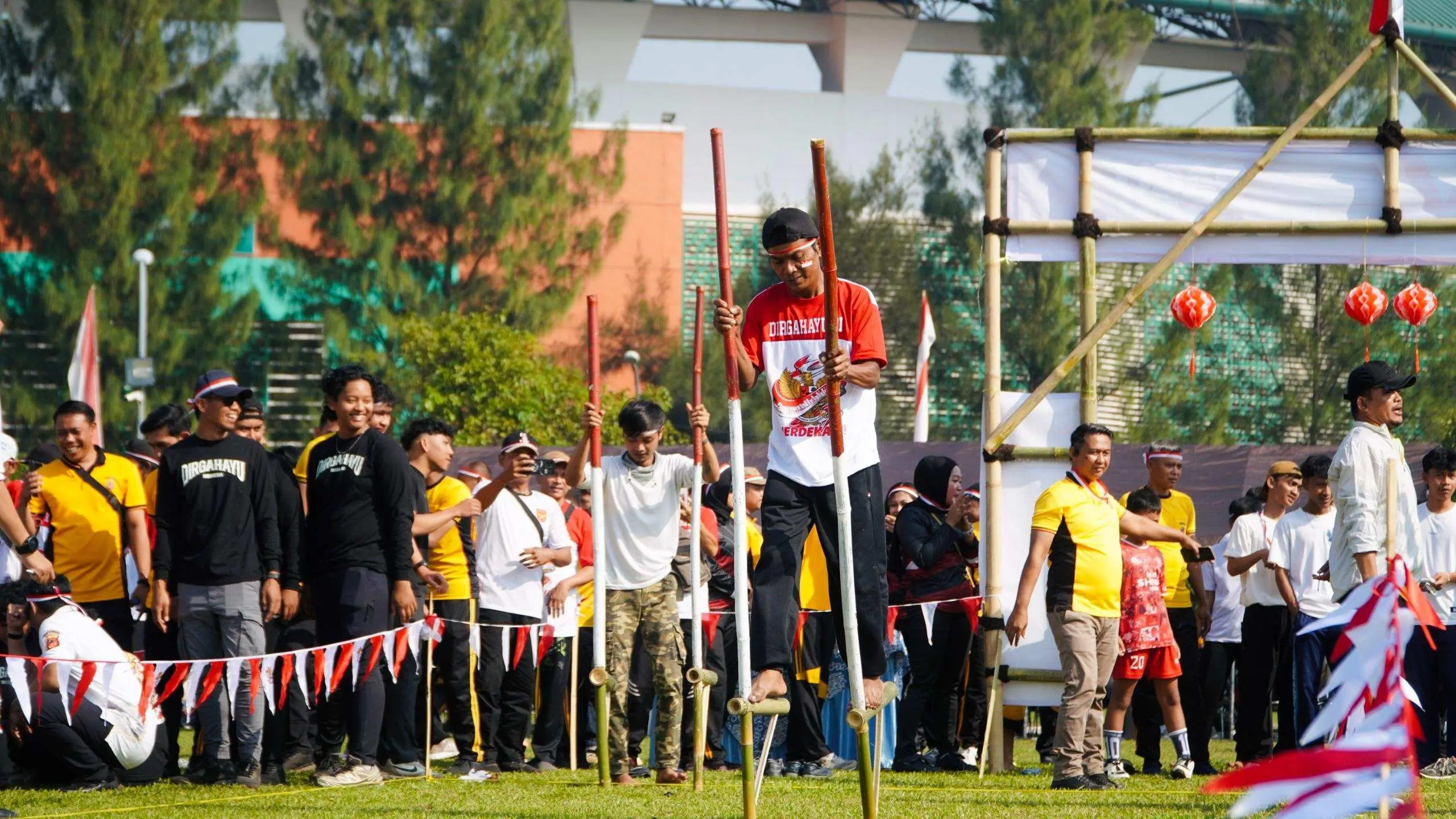 Polres Bogor Gelar Perlombaan HUT RI ke-80, Hadirkan Layanan SIM Keliling dan Cek Kesehatan Gratis