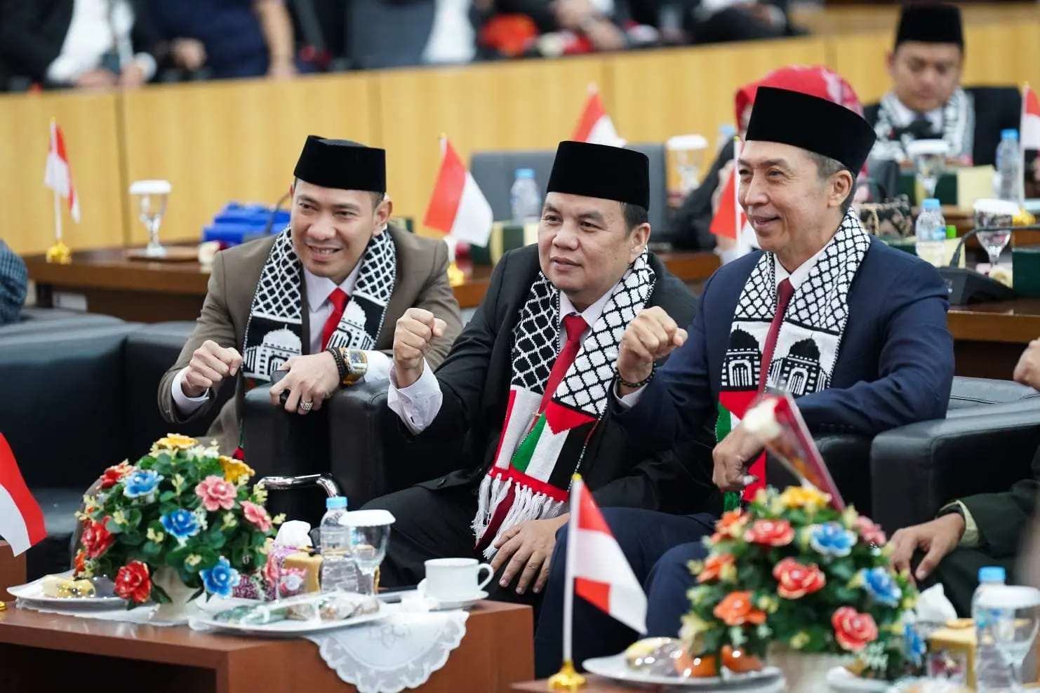 Kenakan Syal Palestina di Rapat Paripurna, Ketua DPRD Kota Bogor Pimpin Rapat Paripurna Pidato Kenegaraan Presiden dan Tetapkan Raperda Pajak dan Retribusi