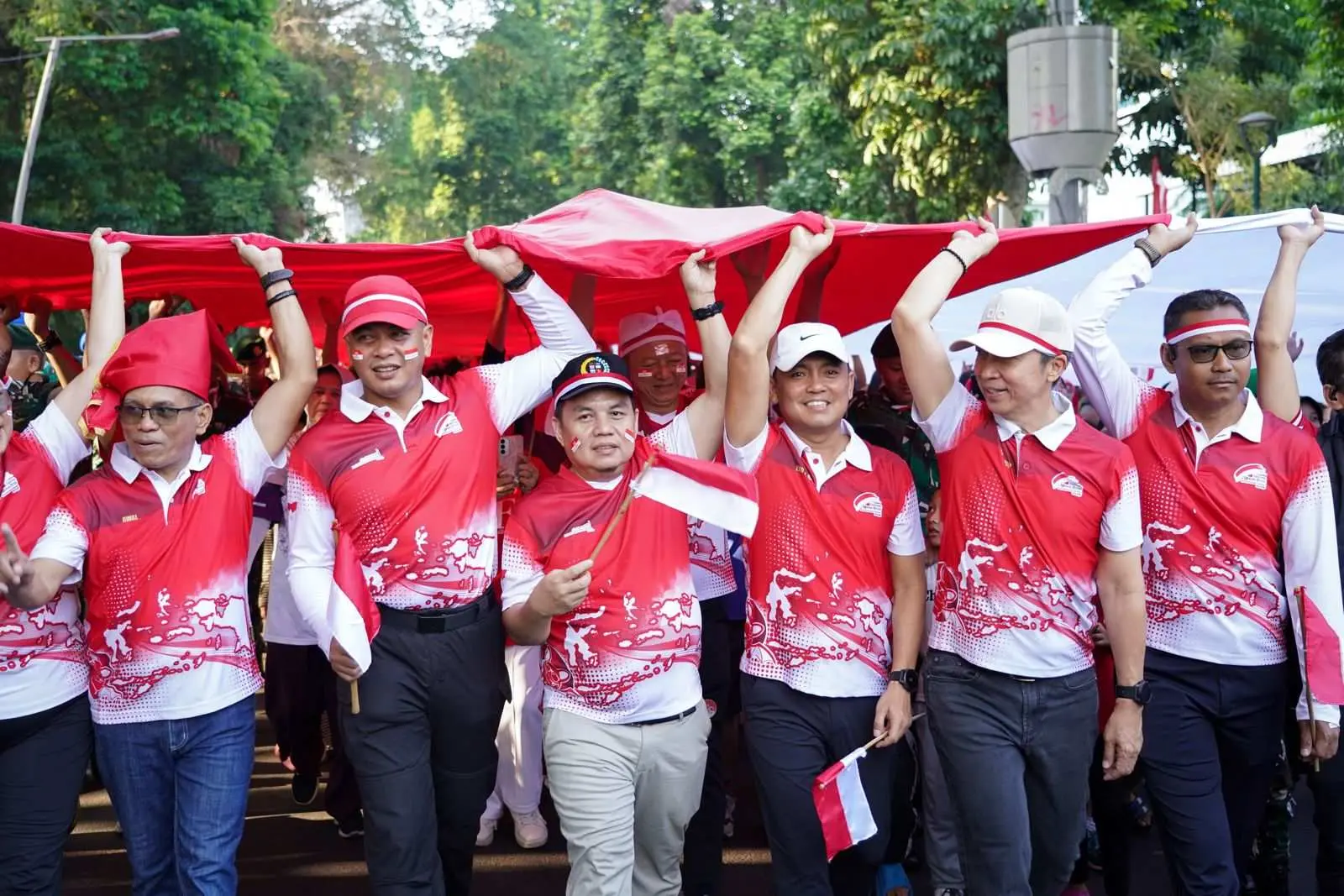 Rayakan Hari Kemerdakaan Dengan Kirab Bendera, Adityawarman : "Kebhinekaan Kota Bogor Harus Dijaga"