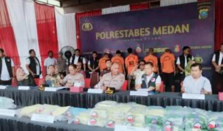 Poltabes Medan Musnakan Narkoba Jenis Sabu -Sabu Seberat 20 kg Dan Fil Extasi 59.750 Butir