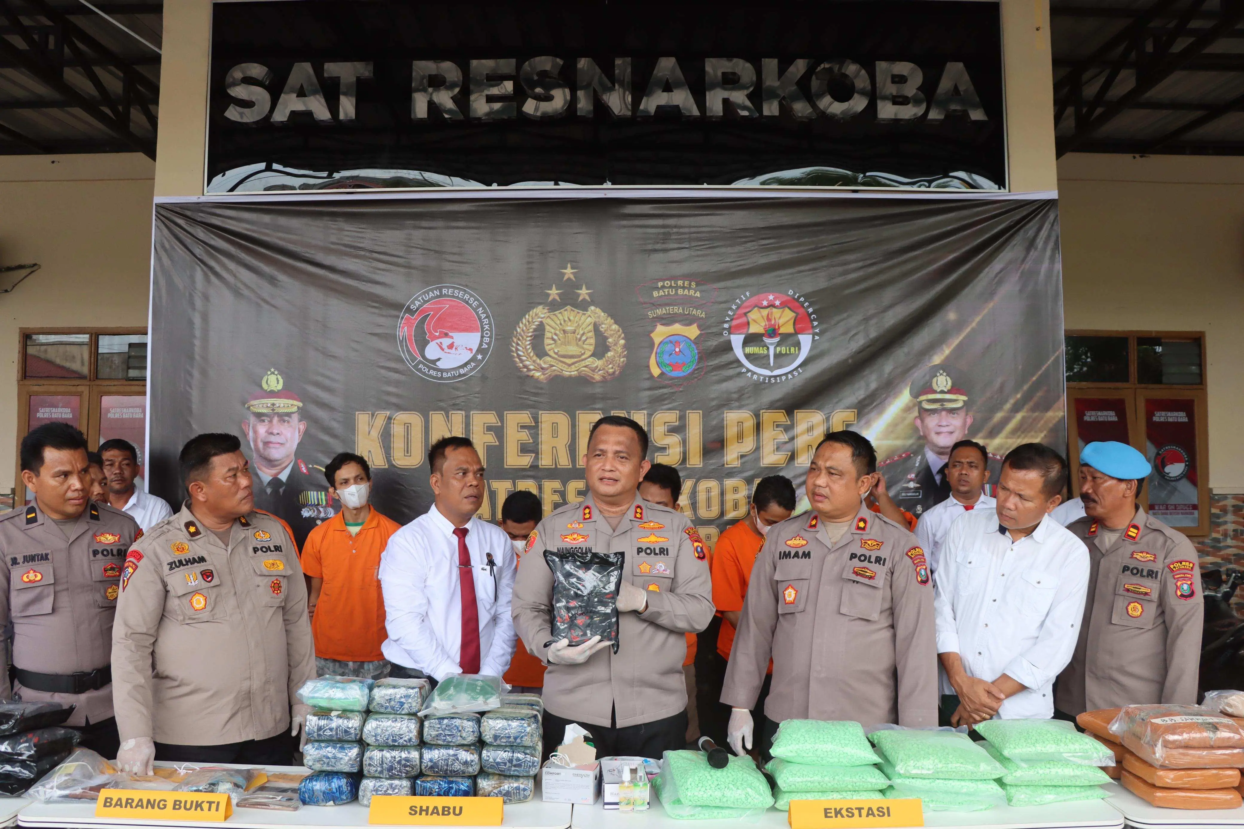 Polres Batu Bara Rilis Kasus Narkoba 6 Tersangka dengan Barang Bukti Sabu 29 Kilo gram Dan Ekstasi 11 Kilo gram 