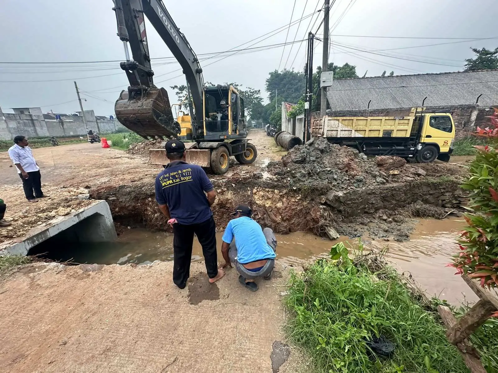 Cegah Banjir Terulang Pemkab Bogor Benahi Saluran Kali Rengas di Desa Iwul dan Waru Kecamatan Parung
