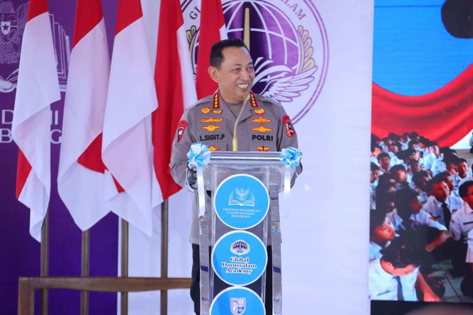 Kapolri : SMA Kemala Taruna Bhayangkara dan SMA Global Darussalam Academy Siapkan Calon Pemimpin Harapan Bangsa