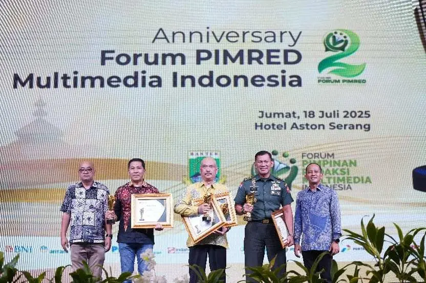 Panglima TNI Raih Penghargaan Pemimpin Visioner di Pimred Award 2025